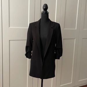 Black Scrunched Sleeve Blazer